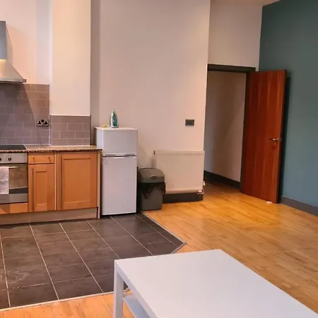 Apartment Spacious, Bright And Airy Centre Flat. Unique Converted Mill.