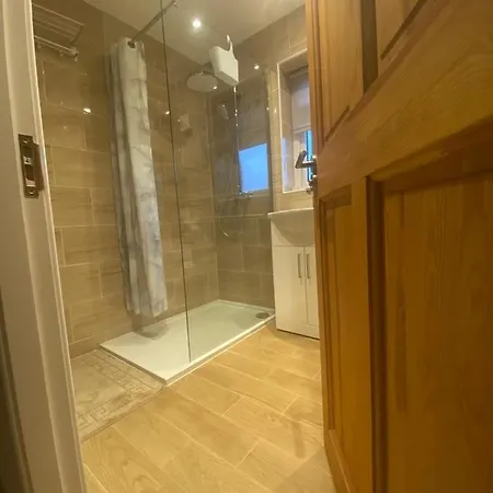 Richflo Facility * Manchester