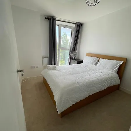 아파트 Lovely 1-bedroom With Parking *