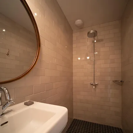 Eleven Didsbury Park Otel