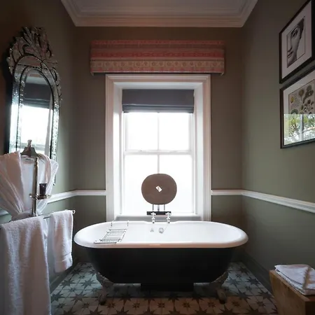 Eleven Didsbury Park 4*