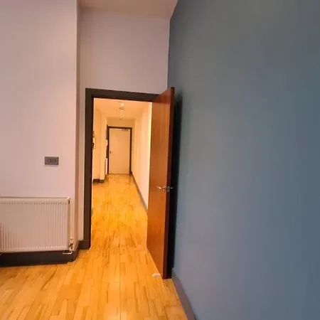 Spacious, Bright And Airy Centre Flat. Unique Converted Mill. * מנצ'סטר