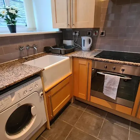 Spacious, Bright And Airy Centre Flat. Unique Converted Mill. * מנצ'סטר