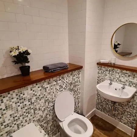 Spacious, Bright And Airy Centre Flat. Unique Converted Mill. דירה מנצ'סטר
