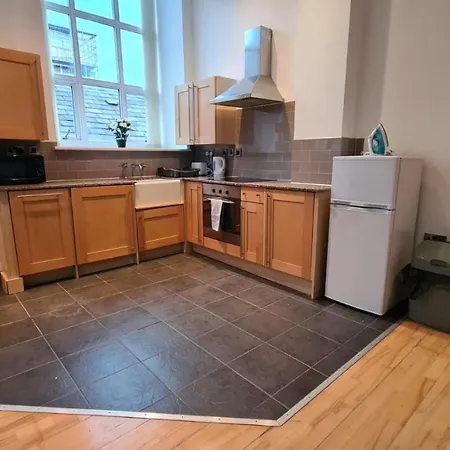 Spacious, Bright And Airy Centre Flat. Unique Converted Mill. מנצ'סטר