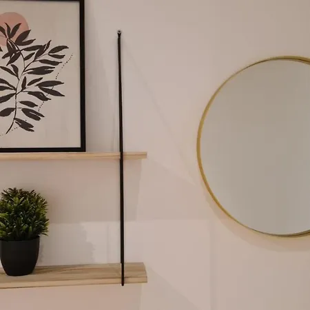 Spacious, Bright And Airy Centre Flat. Unique Converted Mill. Manchester