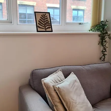 דירה Spacious, Bright And Airy Centre Flat. Unique Converted Mill.