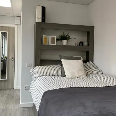 Amazing En-Suite Room In City Centre *