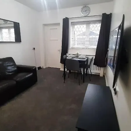 Entire Rental, Easy Reach To Etihad Stadium Apartament *