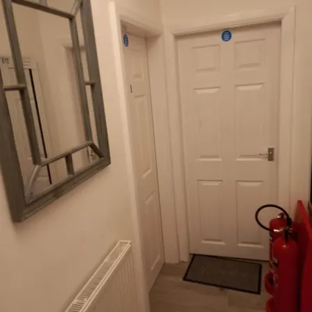 Cozzy 住宿加早餐酒店 *