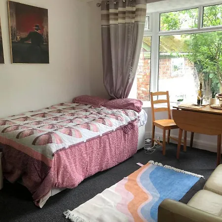 Private Studio Flat Great Location In *
