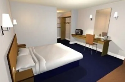 Travelodge מלון 3*