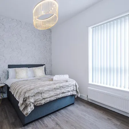 3 Bedroom House Hosted By Mcr Dens 펜션 맨체스터