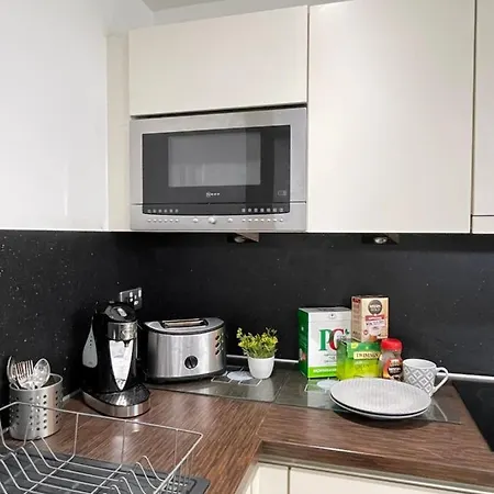 Wharf Premier - Free Private Parking