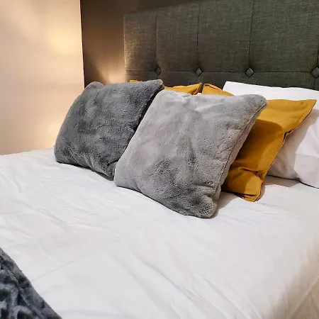 Apartment Workers Paradise - Albion Place Salford *