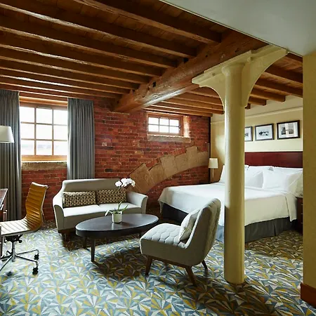 Marriott Victoria & 4*