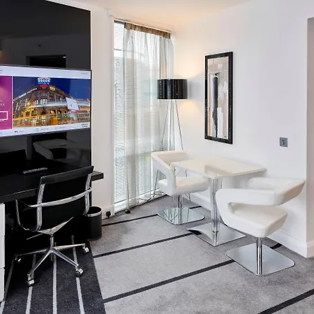 Hotel Crowne Plaza Centre By Ihg 4*