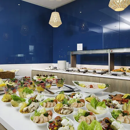 Novotel Centre Hotel 4*