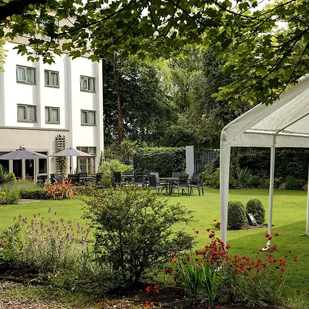 Best Western Plus Pinewood Manchester Airport-wilmslow 4*