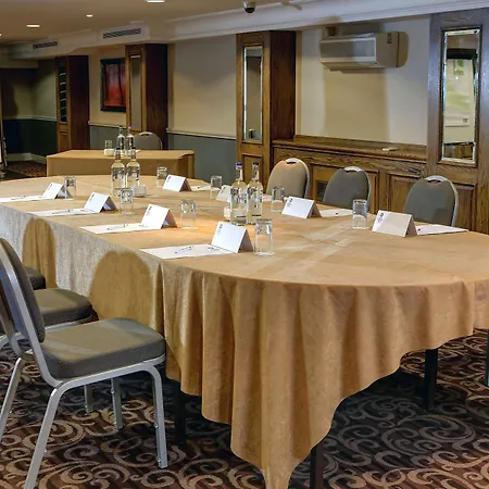 Best Western Plus Pinewood Manchester Airport-wilmslow Aparthotel 4*