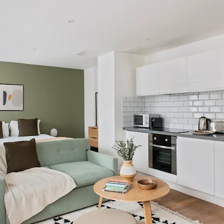 Cove Minshull Street 4*