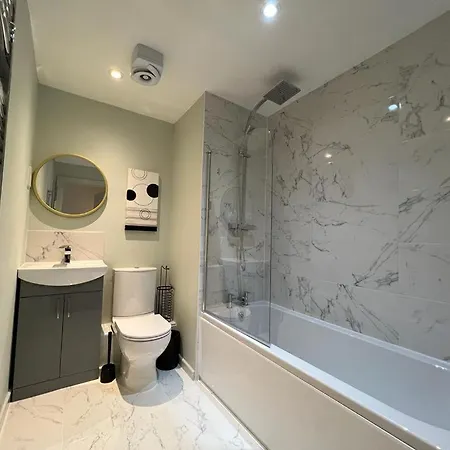 Stunning Centre From