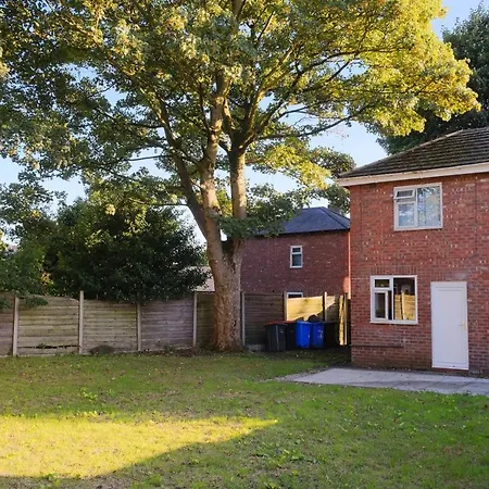 Bee - Byron House Semesterbostad