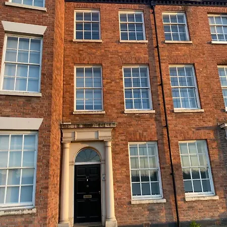 Extra Large 6 Bed 7 Bath Townhouse In Holiday home *