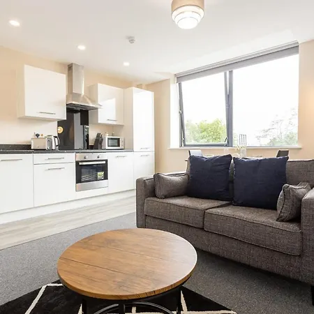 Modern & Bright 1 Bedroom Salford Apartment *