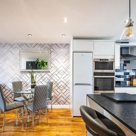 Stunning 1bd Flat Close To Centre Apartment