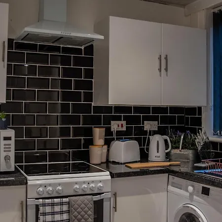 Bv Comfy Spacious 3 Bedroom House At Tatton Street Daire *