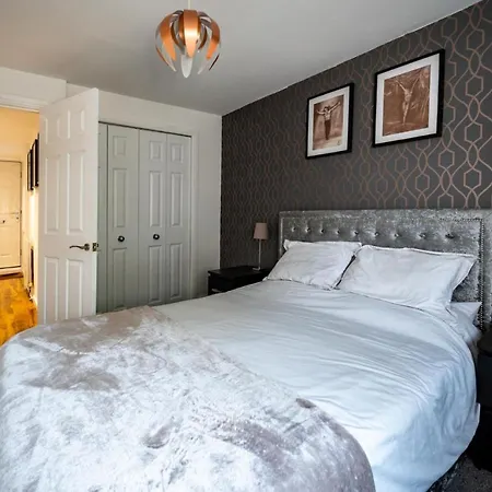 Stunning 1bd Flat Close To Centre Apartment