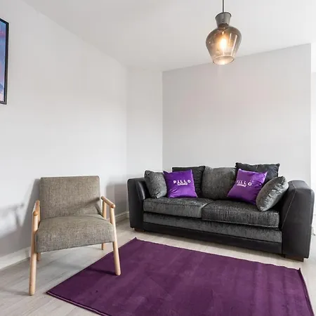 Pillo Serviced - Trafford Manchester