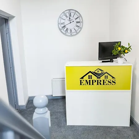 Ξενοδοχείο με διαμερίσματα Empress House