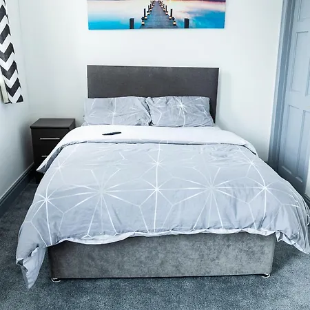 Ξενοδοχείο με διαμερίσματα Empress House *