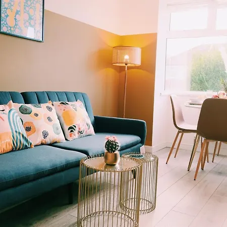 Bee - Caldecott House Nyaraló