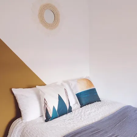 Nyaraló Bee - Caldecott House