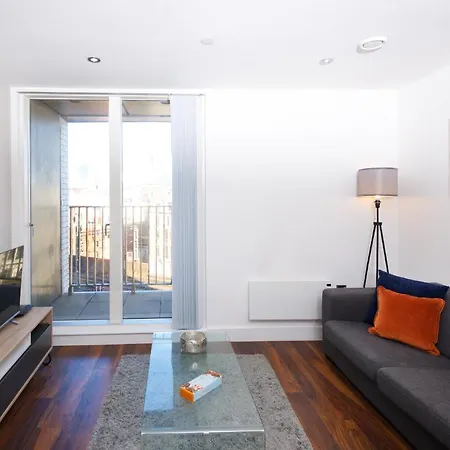 Modern 2 Bed & 2 Bath City Centre * Manchester