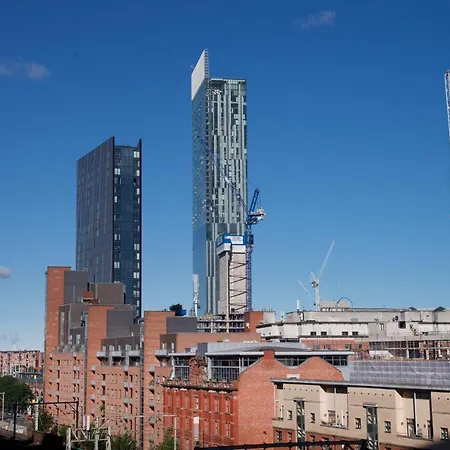 Modern 2 Bed & 2 Bath City Centre *