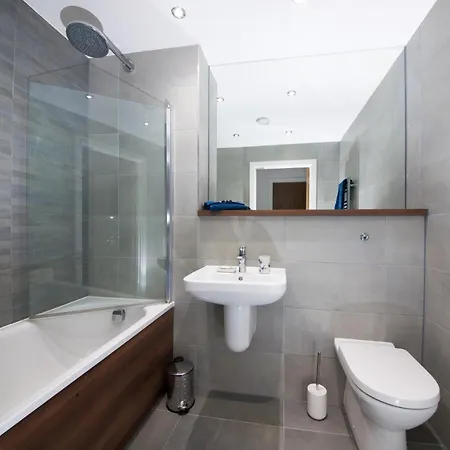 Apartment Modern 2 Bed & 2 Bath City Centre