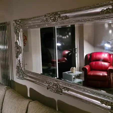 Holiday home Stunning Home. Free Parking.