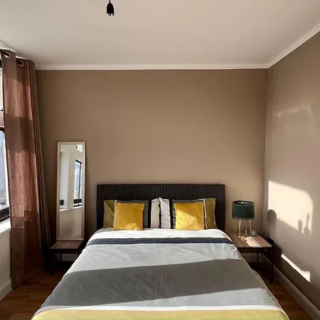 Privat bolig King Bedroom In A 2 Bed With Shared Bathroom Manchester