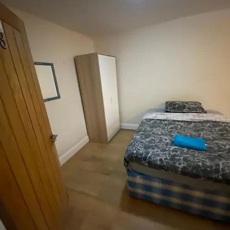 Big Rusholme With Tv And Private Bathroom-parking&wifi Couette-café