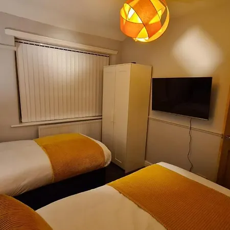 Stunning Home. Free Parking. Holiday home