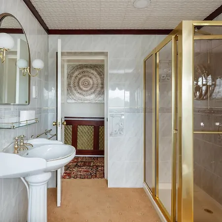 Beautiful 'mayfield' With Private Pool! * Manchester