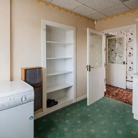 Beautiful 'mayfield' With Private Pool! Manchester