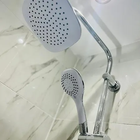 דירה Beautiful And Homely 3 Bed House With Free Parking So Close To Man And Centre מנצ'סטר