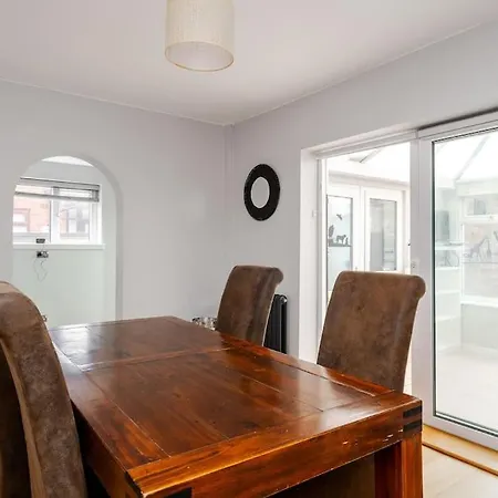 Holiday home Cressingham House