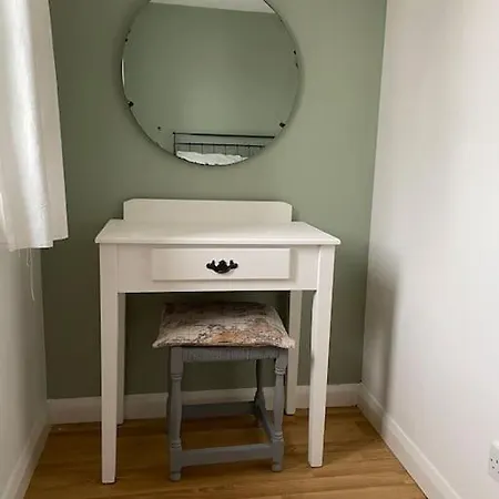 別荘 2 Bedroom House With Garden
