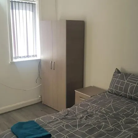 Double Bedroom In Withington, M20. 1 Db Bed, Rm 1 * マンチェスター